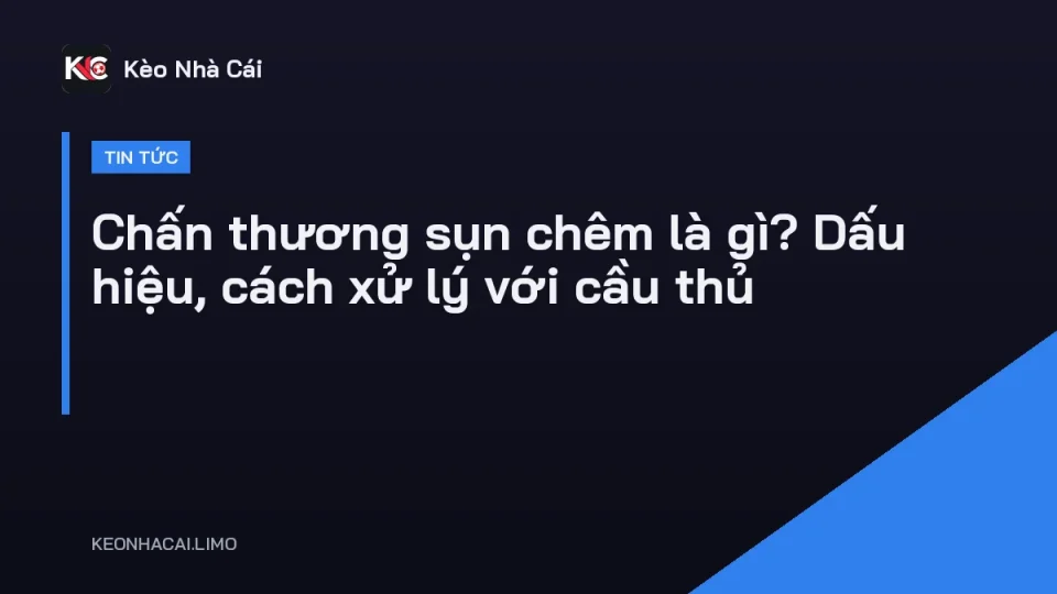 Cầu thủ ôm đầu gối đau sau pha xoay người, minh hoạ chấn thương sụn chêm