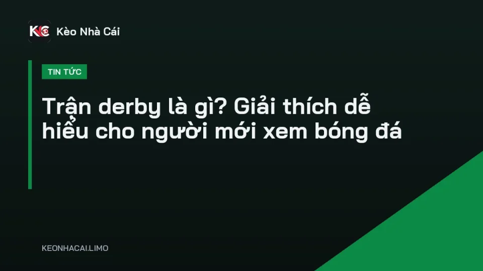 Khán đài rực pháo sáng trong một trận derby giữa hai đội cùng thành phố